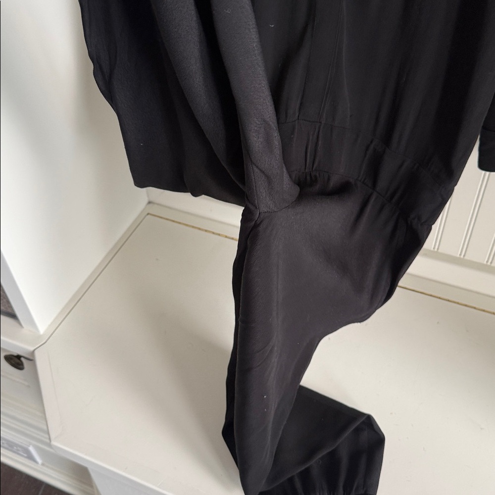 MONROW Crepe Long Sleeve Jumpsuit - Picture 6 of 10